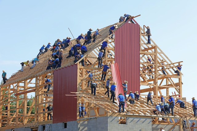 Image of Amish barn raising.